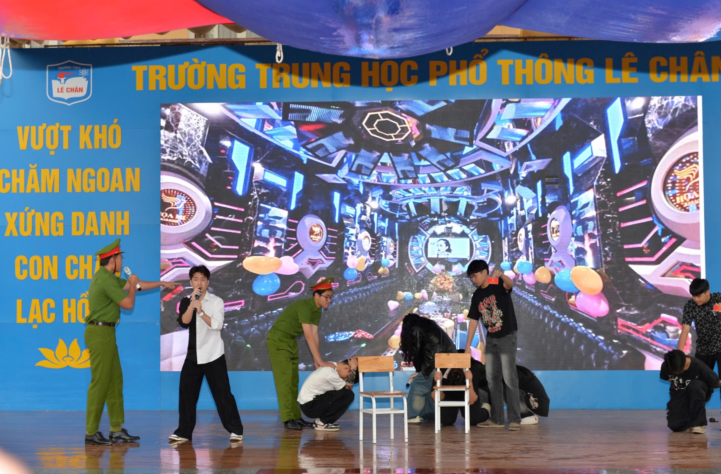 Trường THPT Lê Hồng Phong gửi thư cảm ơn Phòng Cảnh sát ĐTTP về ma tuý